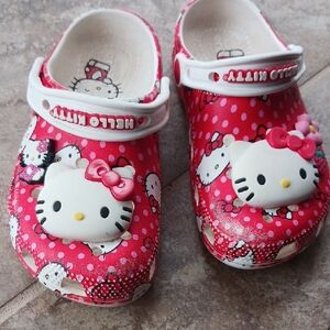Hello Kitty Crocs